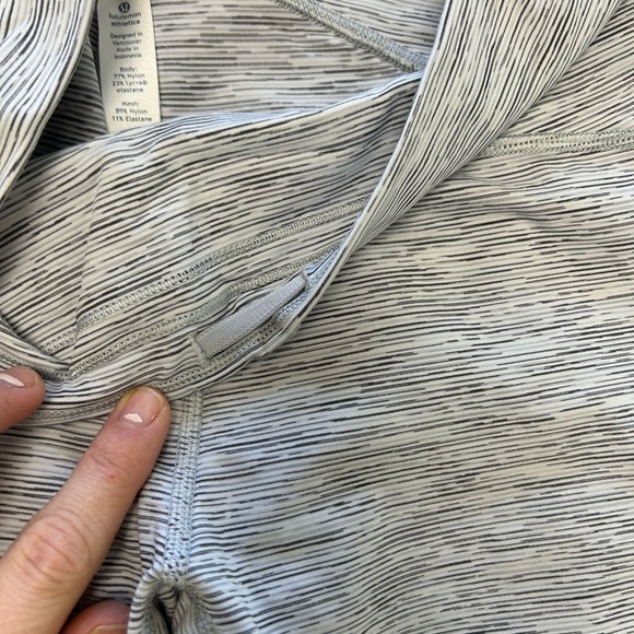 Lululemon Cropped Running Leggings - Size 6 - Picture 3 of 8